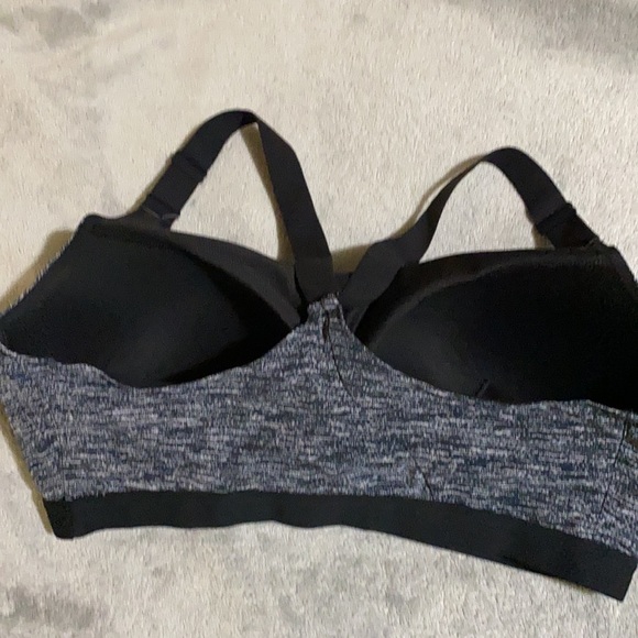 Victoria’s Secret Sports Bra - Picture 2 of 3
